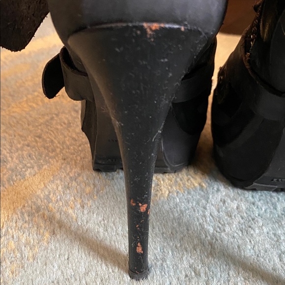 Burberry Aviator Buckle Black Buckle Heels Size 37.5 - Picture 4 of 10